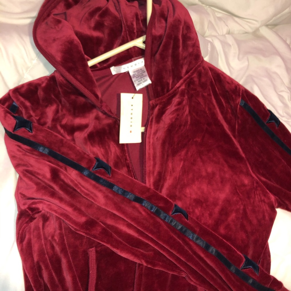 NWT STUDIO M Velour Jacket - Size L